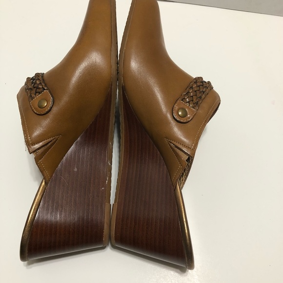 Cole Haan leather shoes size 9B - Picture 3 of 8